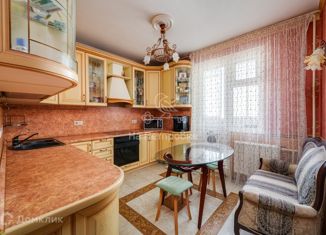 Продается 3-комнатная квартира, 88.8 м2, Москва, Остафьевская улица, 8к1, метро Бунинская аллея