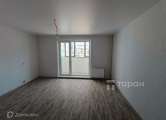 Двухкомнатная квартира на продажу, 62.3 м2, Челябинская область, улица Дружбы, 2