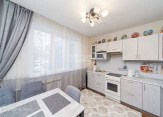 Продажа 2-комнатной квартиры, 56.6 м2, Нижневартовск, улица Чапаева, 13