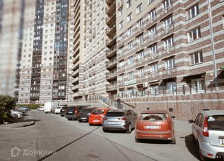 Продается 1-ком. квартира, 37.9 м2, посёлок Парголово, улица Михаила Дудина, 25к2