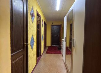 Продается 3-ком. квартира, 62 м2, поселок городского типа Мирный, улица Сырникова, 19