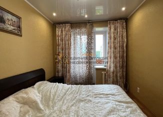 Сдам в аренду 3-ком. квартиру, 60 м2, Уфа, улица Менделеева, 203