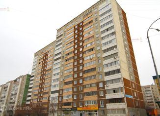 Продаю 2-ком. квартиру, 47.6 м2, Екатеринбург, улица Серова, 39, улица Серова