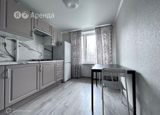 Трехкомнатная квартира в аренду, 64 м2, Москва, улица Новинки, 17, улица Новинки