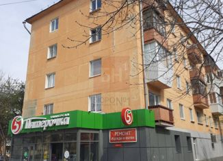 Продается 2-ком. квартира, 43.6 м2, Екатеринбург, улица Победы, 10, метро Проспект Космонавтов