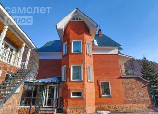 Продам дом, 700 м2, рабочий поселок Листвянка, улица Чапаева, 16