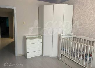 Продажа трехкомнатной квартиры, 85 м2, Тюменская область, Малая Боровская улица, 38