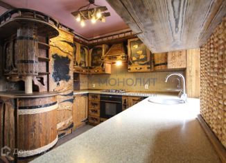 Продается таунхаус, 167 м2, деревня Шумилово, улица Карловы Вары, 36