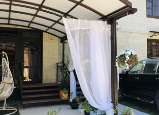 Продам таунхаус, 88.6 м2, Сочи, микрорайон Головинка, улица Коммунаров, 2