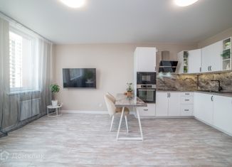 Продам 3-комнатную квартиру, 78 м2, Екатеринбург, улица Крауля, 170