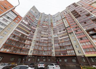 Продам 1-комнатную квартиру, 52 м2, Челябинская область, улица Братьев Кашириных, 131Б