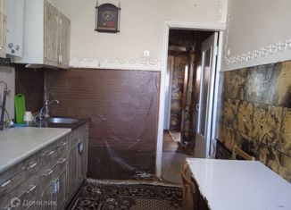 Продажа трехкомнатной квартиры, 63 м2, Владикавказ, улица имени Школы №1 города Беслана, 1А