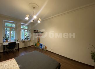 Продаю двухкомнатную квартиру, 53 м2, Москва, метро Студенческая, Студенческая улица, 38