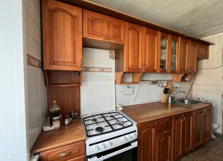 Продаю трехкомнатную квартиру, 60.8 м2, Ижевск, жилой район Культбаза, улица Тимирязева, 13