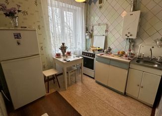 Продам 2-ком. квартиру, 47 м2, Красноперекопск, 2-й микрорайон, 2