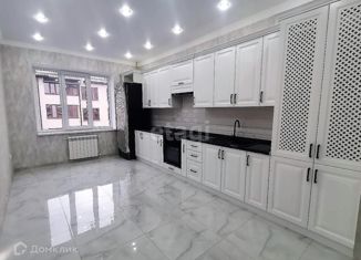 Продаю 2-ком. квартиру, 73.6 м2, Нальчик, улица Шарданова, 48, ЖК Белые Паруса