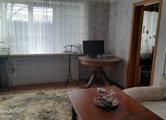 Продам 2-ком. квартиру, 42 м2, Углич, улица Нариманова, 46А