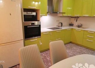 Сдается в аренду 2-ком. квартира, 80.3 м2, Москва, Чертановская улица, 38к1, метро Пражская