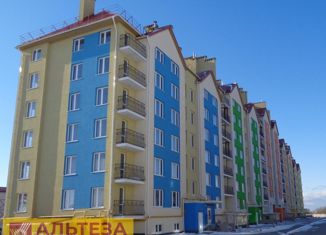 Двухкомнатная квартира на продажу, 60.8 м2, посёлок городского типа Янтарный, Советская улица, 104Б