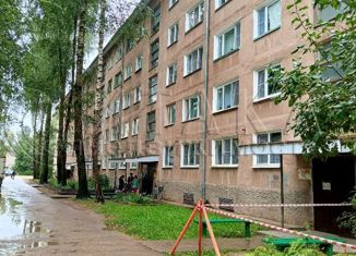 Продаю 2-комнатную квартиру, 45.9 м2, Остров, улица Шумейко, 2
