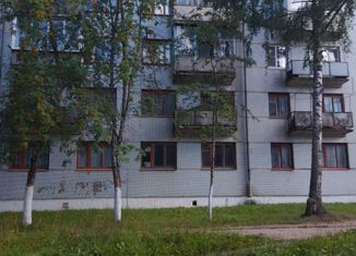 Продается трехкомнатная квартира, 60 м2, Бологое, Народная улица, 10