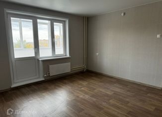 Сдаю в аренду трехкомнатную квартиру, 70 м2, Красноярск, улица Елены Стасовой, 48с2, Октябрьский район