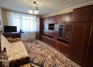 Продается 3-ком. квартира, 70 м2, поселок городского типа Новофёдоровка, Севастопольская улица, 6