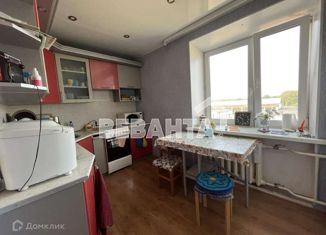 Продаю двухкомнатную квартиру, 49 м2, село Червишево, улица Строителей, 11