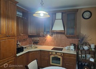 Продажа трехкомнатной квартиры, 86 м2, Кемерово, улица Гагарина, 52