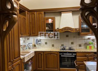 Сдается трехкомнатная квартира, 112 м2, Москва, улица Врубеля, 8, улица Врубеля