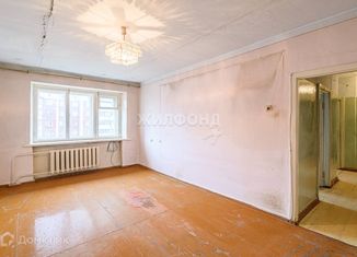 Продажа трехкомнатной квартиры, 57 м2, Новосибирск, улица Максима Горького, 104, улица Максима Горького