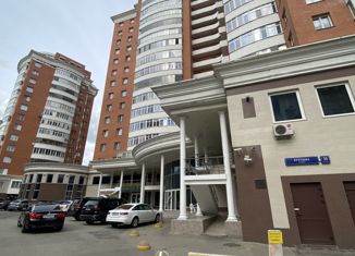 Продаю трехкомнатную квартиру, 89 м2, Москва, улица Кутузова, 11к2, улица Кутузова