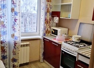 Сдам трехкомнатную квартиру, 58 м2, Челябинская область, улица Бажова, 26