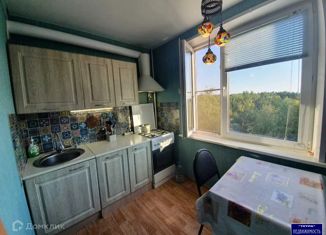 Сдам в аренду двухкомнатную квартиру, 48 м2, деревня Ватутинки, Солнечная улица, 2