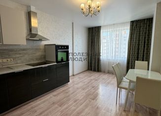 Продам 2-ком. квартиру, 58 м2, Удмуртия, Советская улица, 45