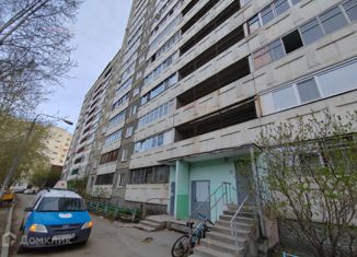 Продается двухкомнатная квартира, 48 м2, Екатеринбург, улица Серова, 21, метро Геологическая