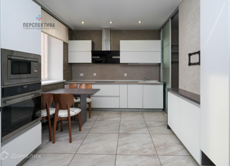 3-комнатная квартира на продажу, 92.5 м2, Омск, улица 1-й Красной Звезды, 79, ЖК Созвездие