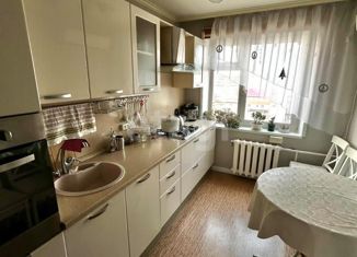 Продается трехкомнатная квартира, 63 м2, Якутск, улица Фёдора Попова, 13к2