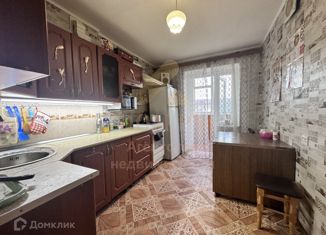 2-ком. квартира на продажу, 54 м2, Крымск, улица Маршала Жукова, 10
