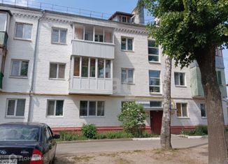 2-комнатная квартира на продажу, 43.2 м2, Жуковка, улица Чайковского, 3