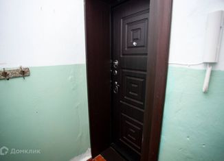 Продается трехкомнатная квартира, 60.7 м2, Кемеровская область, Коммунистическая улица, 27