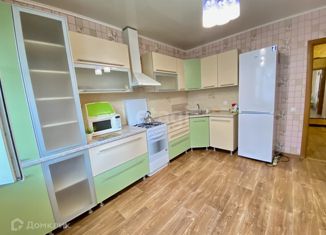 Продажа 2-ком. квартиры, 59.9 м2, Астрахань, улица Куликова, 79