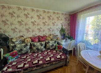Двухкомнатная квартира на продажу, 50 м2, Ейск, улица Горького, 13