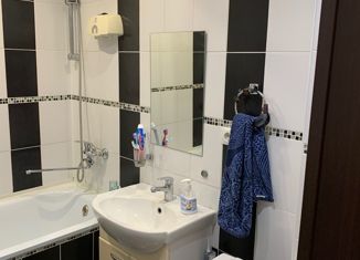 Продам 1-комнатную квартиру, 44 м2, Краснодар, улица Петра Метальникова, 3/1к1, ЖК Акварели