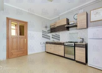 Аренда 4-ком. квартиры, 99 м2, Татарстан, улица Парижской Коммуны, 4