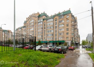 Продается 1-комнатная квартира, 45.3 м2, Казань, улица Адоратского, 2, Ново-Савиновский район