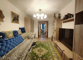 4-комнатная квартира на продажу, 73.4 м2, Сосновоборск, улица Труда, 1