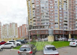 Продаю 2-ком. квартиру, 61 м2, Краснодар, улица Генерала Шифрина, 1, ЖК Новый город