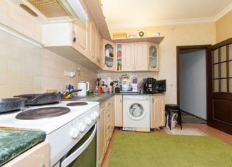 Продам 3-ком. квартиру, 95.8 м2, Санкт-Петербург, улица Латышских Стрелков, 15к3, улица Латышских Стрелков