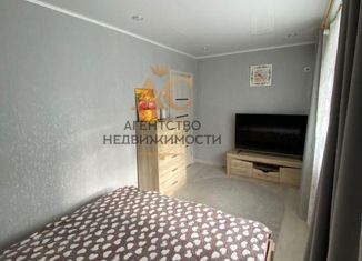 Продаю 3-ком. квартиру, 48 м2, Феодосия, Тамбовский переулок, 1